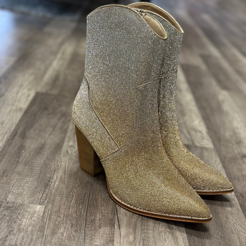 Selfie booties